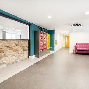 Destiny Student - Holyrood